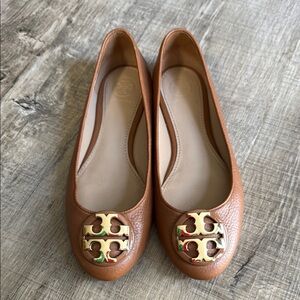 Tory Burch Tan Leather Flats with Gold Logo